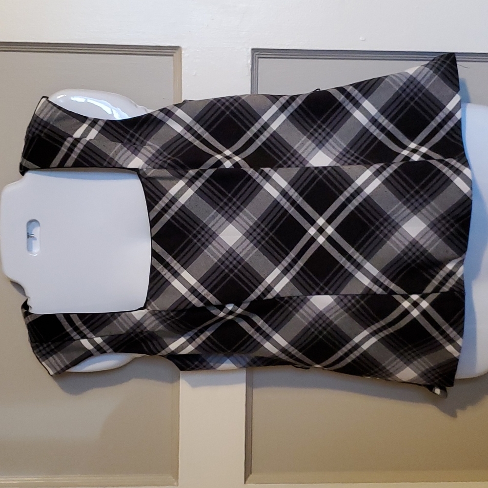 White House Black Market Black & White Plaid Peplum shirt